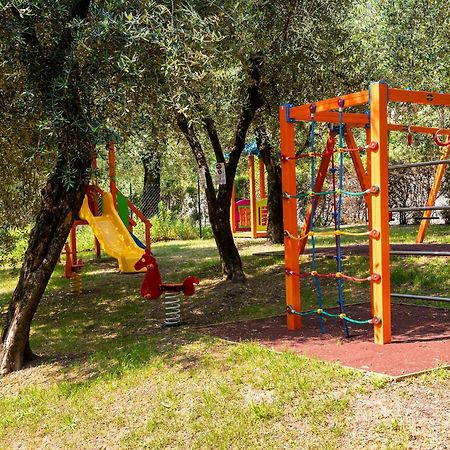 Camping Park Garda ليمونِ سول غاردا المظهر الخارجي الصورة