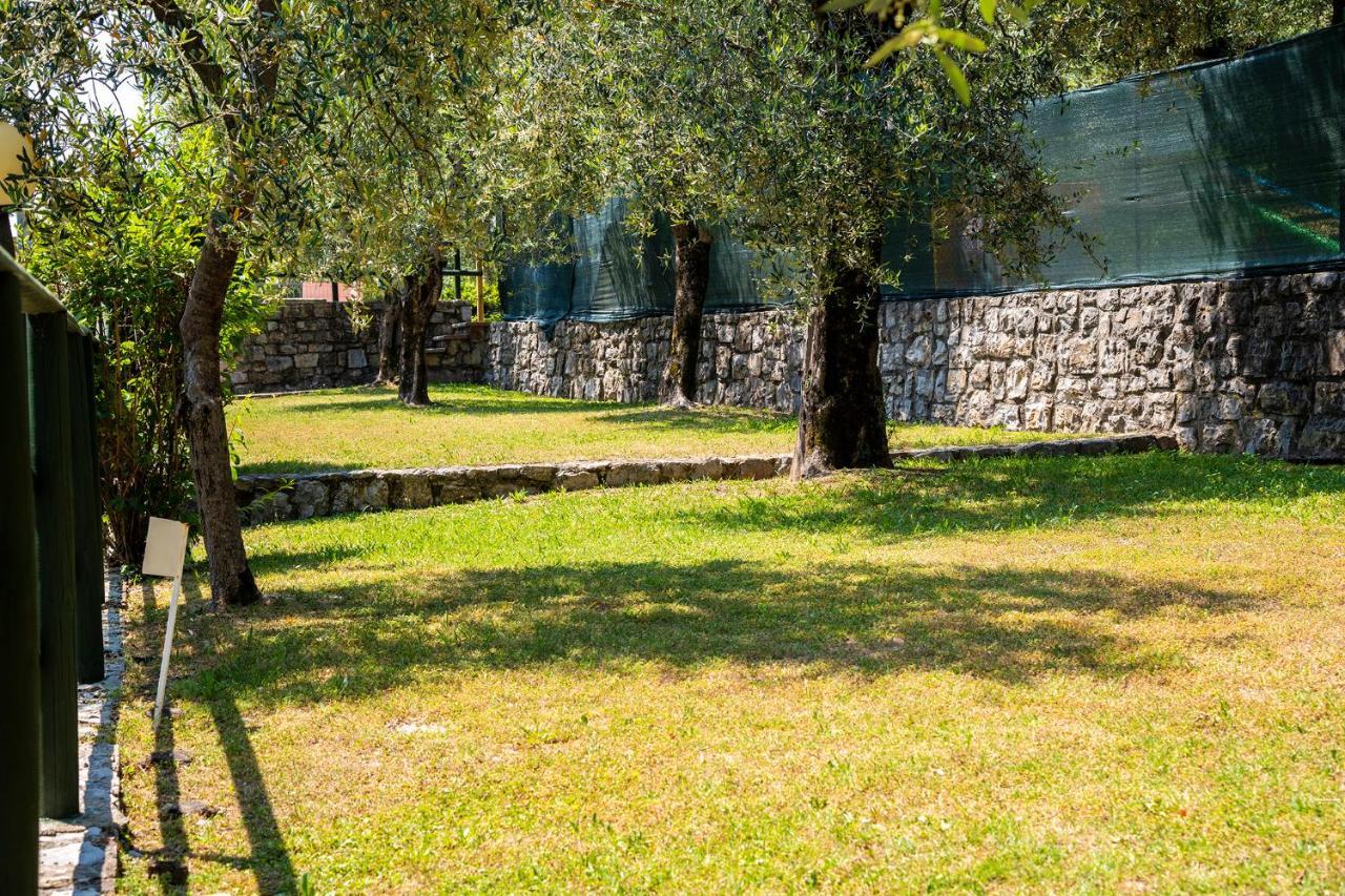 Camping Park Garda ليمونِ سول غاردا المظهر الخارجي الصورة