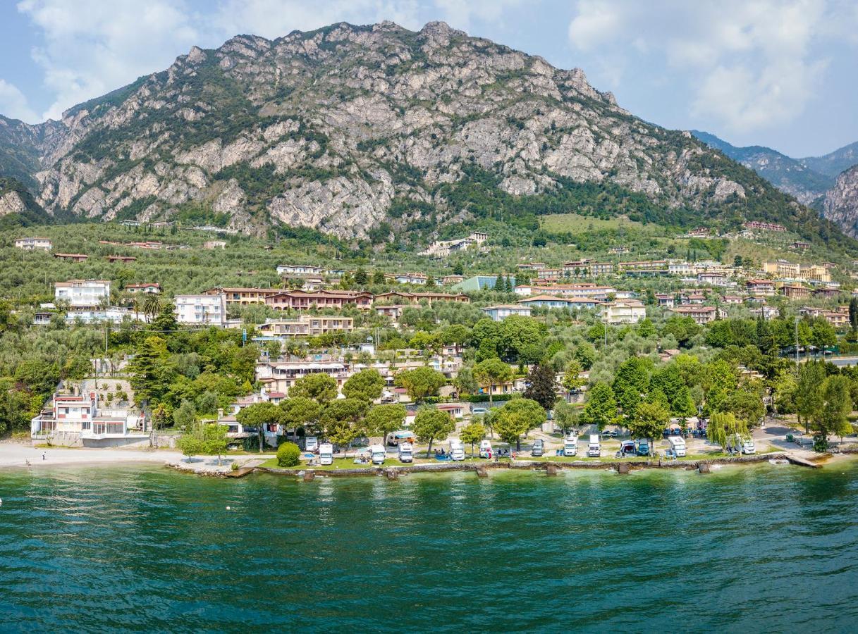 Camping Park Garda ليمونِ سول غاردا المظهر الخارجي الصورة