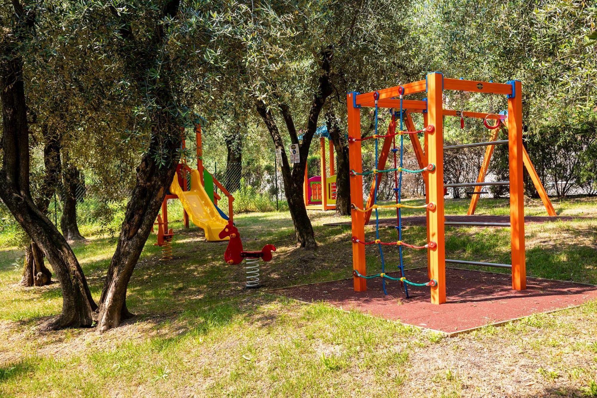 Camping Park Garda ليمونِ سول غاردا المظهر الخارجي الصورة